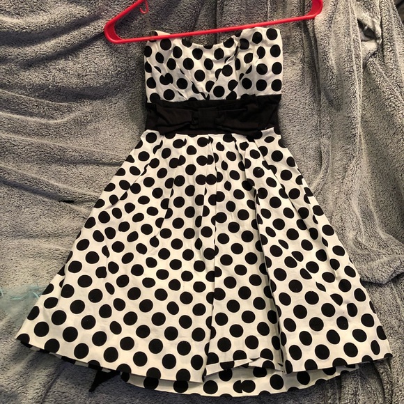 Juniors polka dot dress - Picture 1 of 5